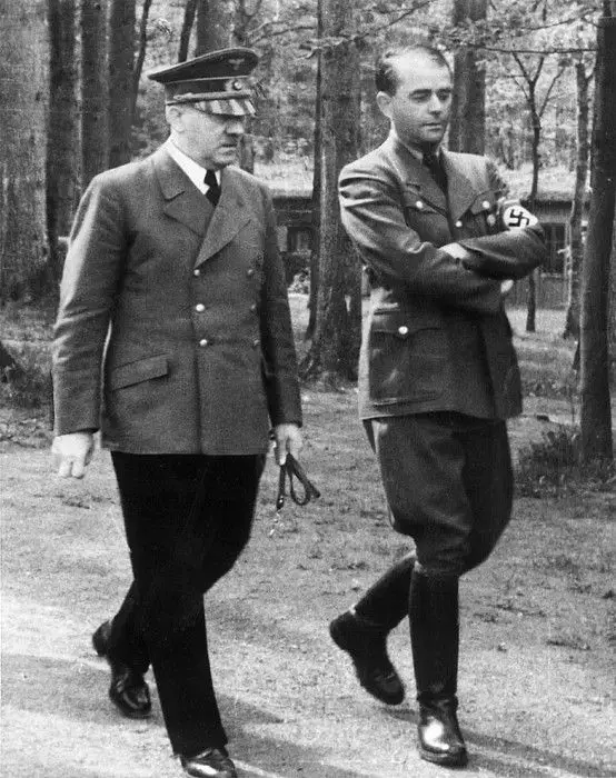 Albert Speer Adolf Hitler worldwartwo.filminspector.com