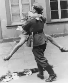 合作女孩 worldwartwo.filminspector.com